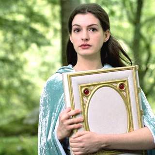 Anne Hathaway as Ella in Miramax Films' Ella Enchanted (2004)