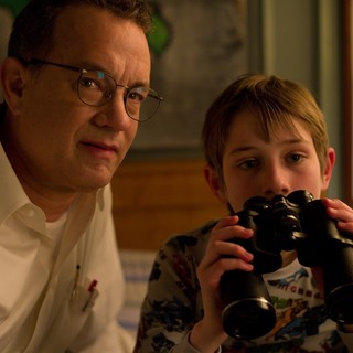 Extremely Loud and Incredibly Close Picture 25