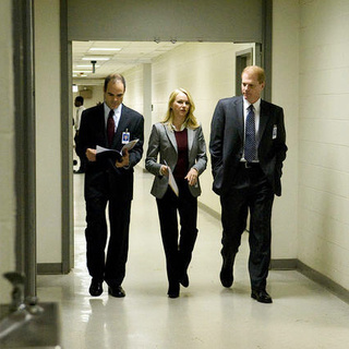 Michael Kelly, Naomi Watts and Noah Emmerick in Summit Entertainment's Fair Game (2010)
