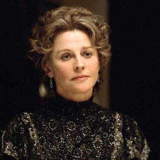 Julie Christie as Mrs. Emma du Maurier in Miramax Films' Finding Neverland (2004)