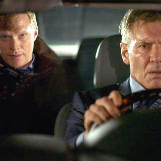 Paul Bettany and Harrison Ford in Warner Bros.' Firewall (2006)