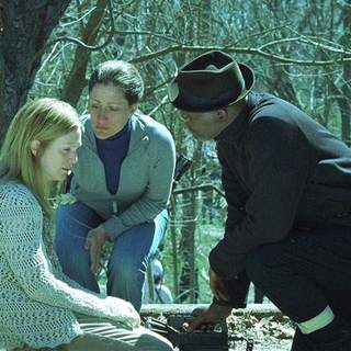 Julianne Moore, Edie Falco and Samuel L. Jackson in Columbia Pictures' Freedomland (2006)