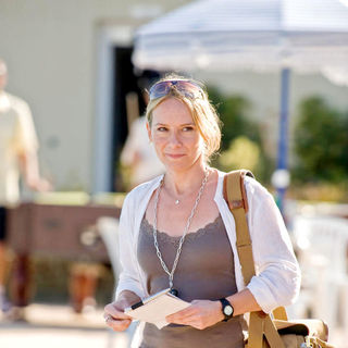 Amy Ryan stars as Lawrie Dayne in Universal Pictures' Green Zone (2010)