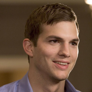Ashton Kutcher as Simon Green in Columbia Pictures' "Guess Who" (2005)