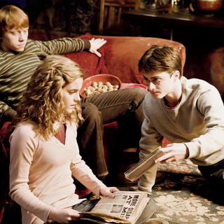 Rupert Grint, Emma Watson and Daniel Radcliffe in Warner Bros' Harry Potter and the Half-Blood Prince (2009)