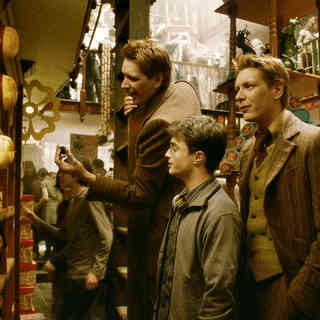 Daniel Radcliffe stars as Harry Potter in Warner Bros Pictures' Harry Potter and the Half-Blood Prince (2009)