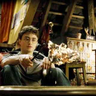 Daniel Radcliffe stars as Harry Potter in Warner Bros Pictures' Harry Potter and the Half-Blood Prince (2009)