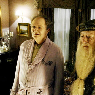 Jim Broadbent stars as Horace Slughorn and Michael Gambon stars as Albus Dumbledore in Warner Bros Pictures' Harry Potter and the Half-Blood Prince (2009)