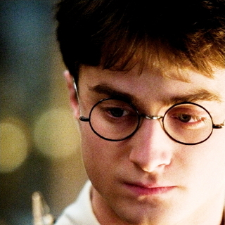 Daniel Radcliffe stars as Harry Potter in Warner Bros Pictures' Harry Potter and the Half-Blood Prince (2009)