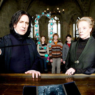 Alan Rickman, Emma Watson, Rupert Grint, Daniel Radcliffe and Maggie Smith in Warner Bros Pictures' Harry Potter and the Half-Blood Prince (2009)