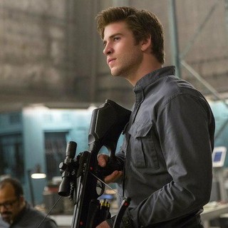 Liam Hemsworth stars as Gale Hawthorne in Lionsgate Films' The Hunger Games: Mockingjay, Part 1 (2014)