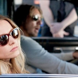 Kristen Bell stars as Annie and Dax Shepard stars as Charlie Bronson in Open Road Films' Hit and Run (2012)