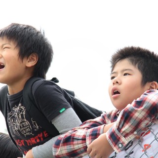 Koki Maeda and Ohshiro Maeda in Magnolia Pictures' I Wish (2012)