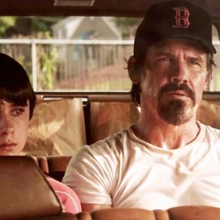 Gattlin Griffith stars as Henry Wheeler and Josh Brolin stars as Frank in Paramount Pictures' Labor Day (2014)