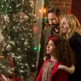 David Duchovny, Hope Davis and Olivia Steele-Falconer in ARC Entertainment's Louder Than Words (2014)