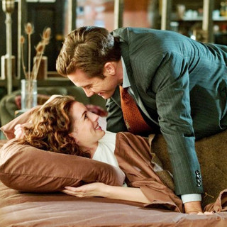 Love and Other Drugs Picture 6