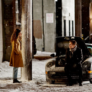 Love and Other Drugs Picture 8