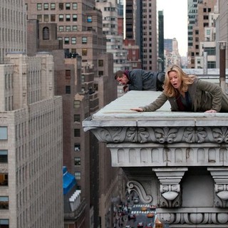 Man on a Ledge Picture 13