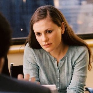 Anna Paquin stars as Lisa Cohen in Fox Searchlight Pictures' Margaret (2011)