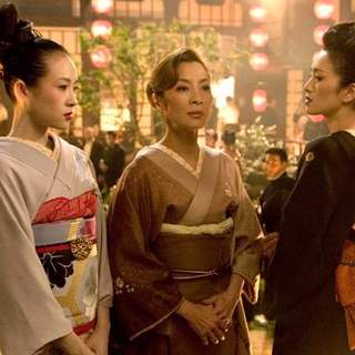 Zhang Ziyi, Michelle Yeoh and Gong Li in Columbia Pictures' Memoirs of a Geisha (2005)
