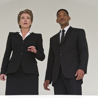 Emma Thompson stars as Young Agent O and Will Smith stars as Agent J in Columbia Pictures' Men in Black 3 (2012). Photo credit by Wilson Webb.