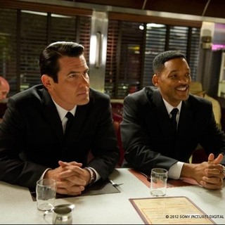 Josh Brolin stars as Young Agent K and Will Smith stasr as Agent J in Columbia Pictures' Men in Black 3 (2012)