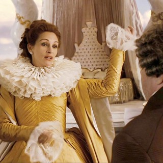 Julia Roberts stars as Evil Queen in Relativity Media's Mirror Mirror (2012)