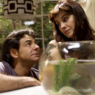 Eugenio Derbez stars as Javier and Martina Garcia as Julia in Lionsgate Films' No Eres Tu, Soy Yo (2011)