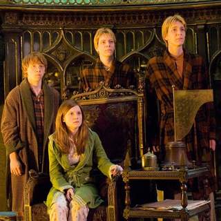 Rupert Grint, Bonnie Wright, James Phelps and Oliver Phelps in Warner Bros' Harry Potter and the Order of the Phoenix (2007)