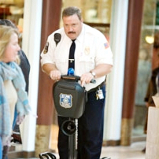 Kevin James stars as Paul Blart in Columbia Pictures' Paul Blart: Mall Cop (2009)