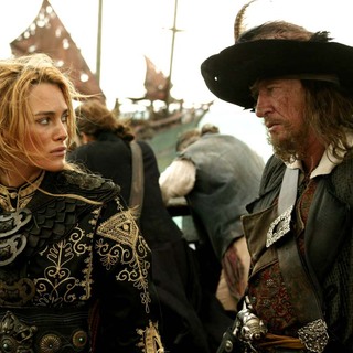 Geoffrey Rush as Barbossa and Keira Knightley as Elizabeth Swann in Walt Disney Pic's POTC: At Worlds End (2007)