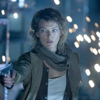 Milla Jovovich as Alice in Screen Gems' Resident Evil: Extinction (2007)