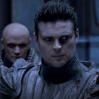 Karl Urban stars as Vaako in Universal Pictures' Riddick (2013)