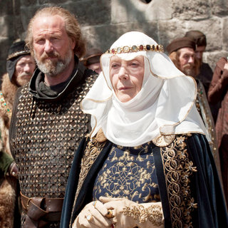 William Hurt stars as William Marshal and Eileen Atkins stars as Eleanor of Aquitaine in Universal Pictures' Robin Hood (2010)