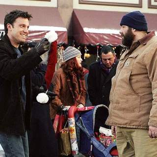 Ben Affleck and James Gandolfini in Columbia Pictures' Surviving Christmas (2004)