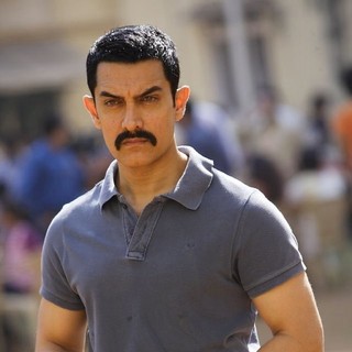 Aamir Khan stars as Surjan Singh Sekhawat in Reliance Big Pictures' Talaash (2012)