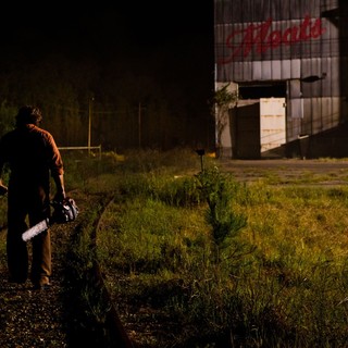 A sceen from Lionsgate Films' Texas Chainsaw 3D (2013)