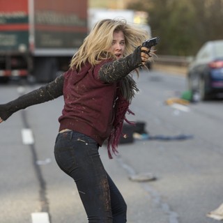 Chloe Moretz stars as Cassie Sullivan in Columbia Pictures' The 5th Wave (2016)