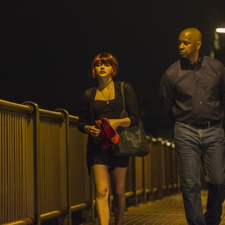 Chloe Moretz stars as Teri and Denzel Washington stars as Robert McCall in Columbia Pictures' The Equalizer (2014)