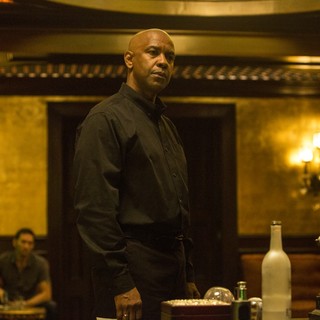 Denzel Washington stars as Robert McCall in Columbia Pictures' The Equalizer (2014)