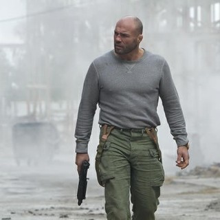 Jason Statham stars as Lee Christmas in Lionsgate Films' The Expendables 2 (2012)