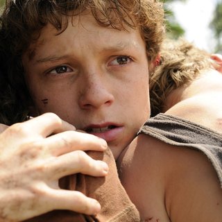 Tom Holland stars as Lucas in Summit Entertainment's The Impossible (2012)