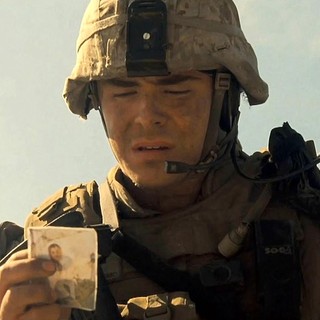 Zac Efron stars as Logan Thibault in Warner Bros. Pictures' The Lucky One (2012)