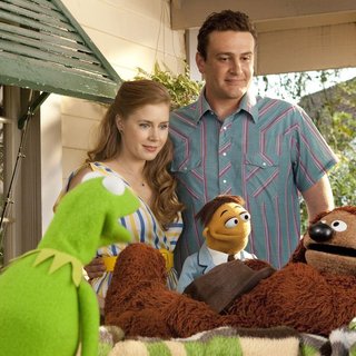 Amy Adams stars as and Mary and Jason Segel stars as Gary in Walt Disney Pictures' The Muppets (2011)