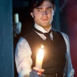 Daniel Radcliffe stars as Arthur Kipps in CBS Films' The Woman in Black (2012)