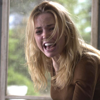 Melissa George as Kathy Lutz in MGM's The Amityville Horror (2005)