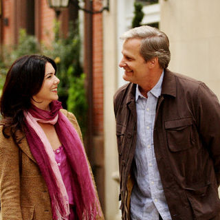 Lauren Graham stars as Elizabeth and Jeff Daniels stars as Arlen Faber in Magnolia Pictures' The Answer Man (2009)