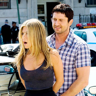 Jennifer Aniston stars as Nicole Hurly and Gerard Butler stars as Milo Boyd in Columbia Pictures' The Bounty Hunter (2010)