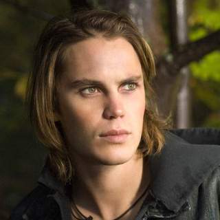 Taylor Kitsch as Pogue in Screen Gems' The Covenant (2006)