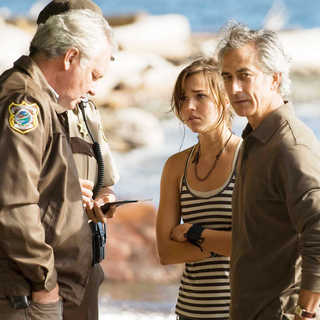 Arielle Kebbel stars as Alex and David Strathairn stars as father in DreamWorks' The Uninvited (2009). Photo credit by Kimberley French.